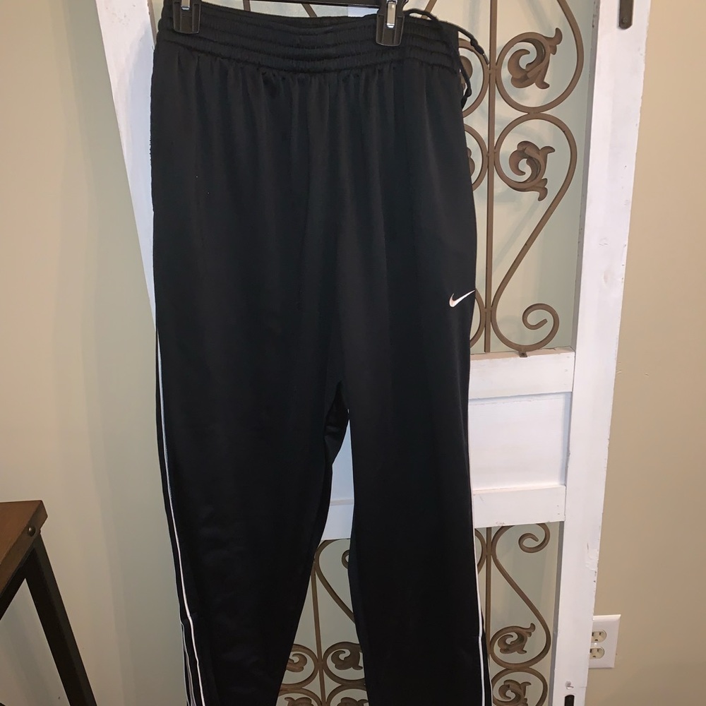 Nike men’s athletic pants